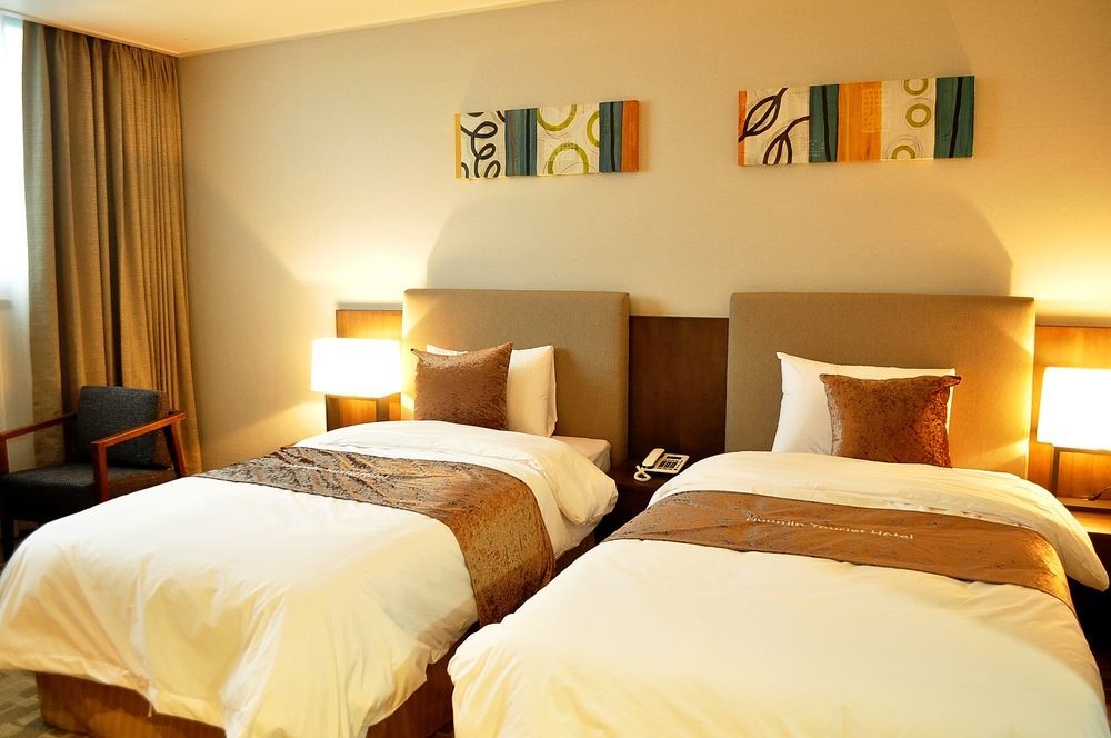 Hyunjin Tourist Hotel Donghae Buitenkant foto