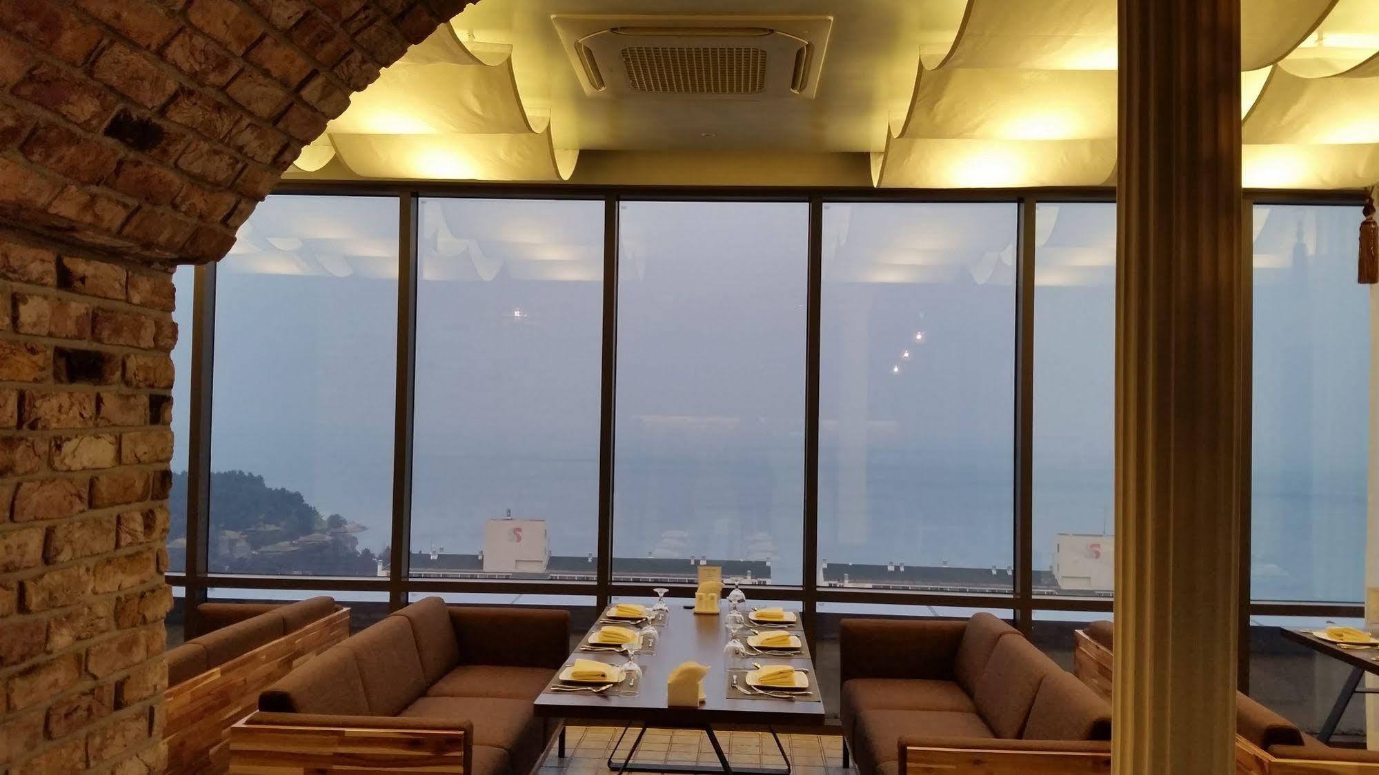 Hyunjin Tourist Hotel Donghae Buitenkant foto