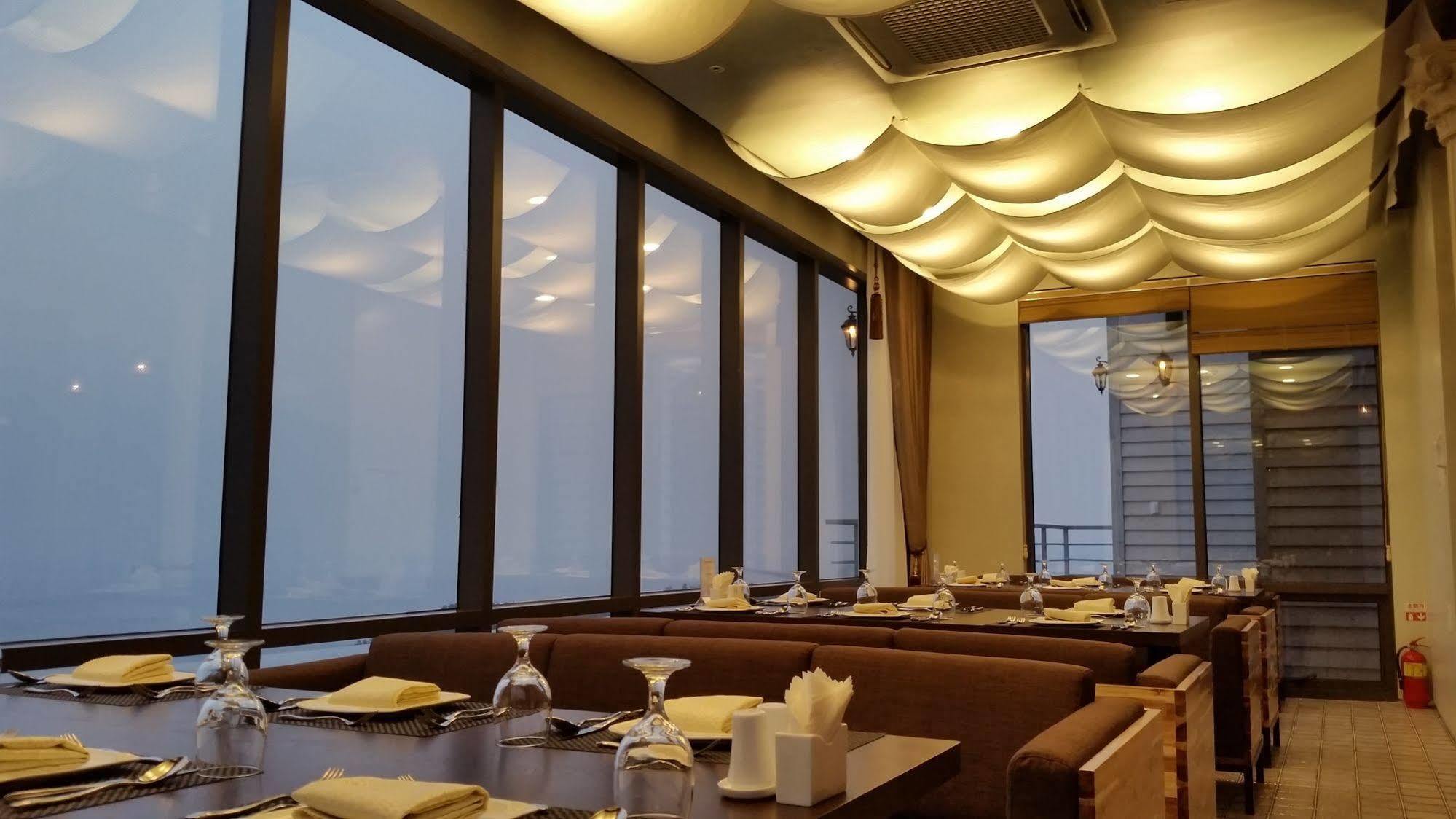 Hyunjin Tourist Hotel Donghae Buitenkant foto