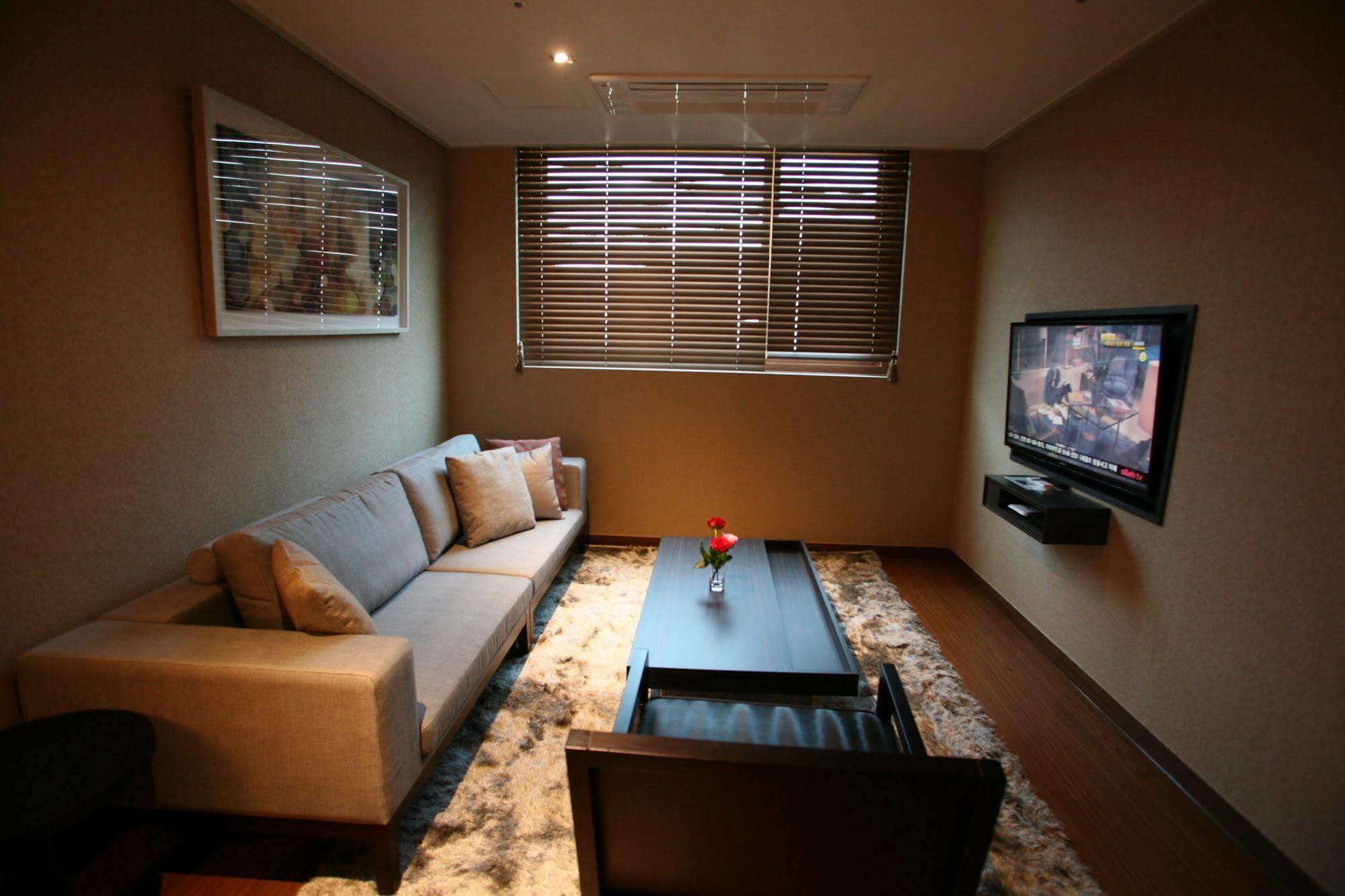 Hyunjin Tourist Hotel Donghae Buitenkant foto